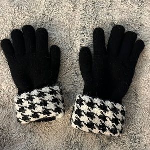 Houndstooth gloves